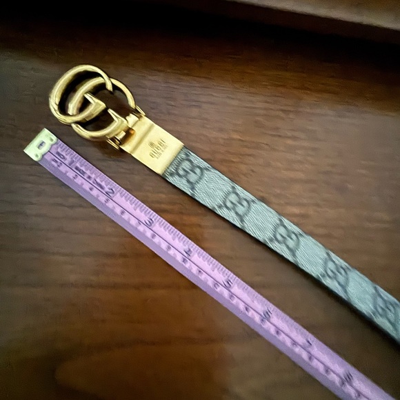 Gucci Double G Thin Belt in the GG Supreme canvas REVERSIBLE - Picture 2 of 3